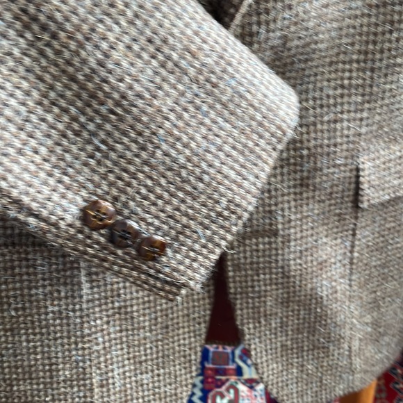 Eaton’s Size 38 tweed Sports jacket - Picture 4 of 11